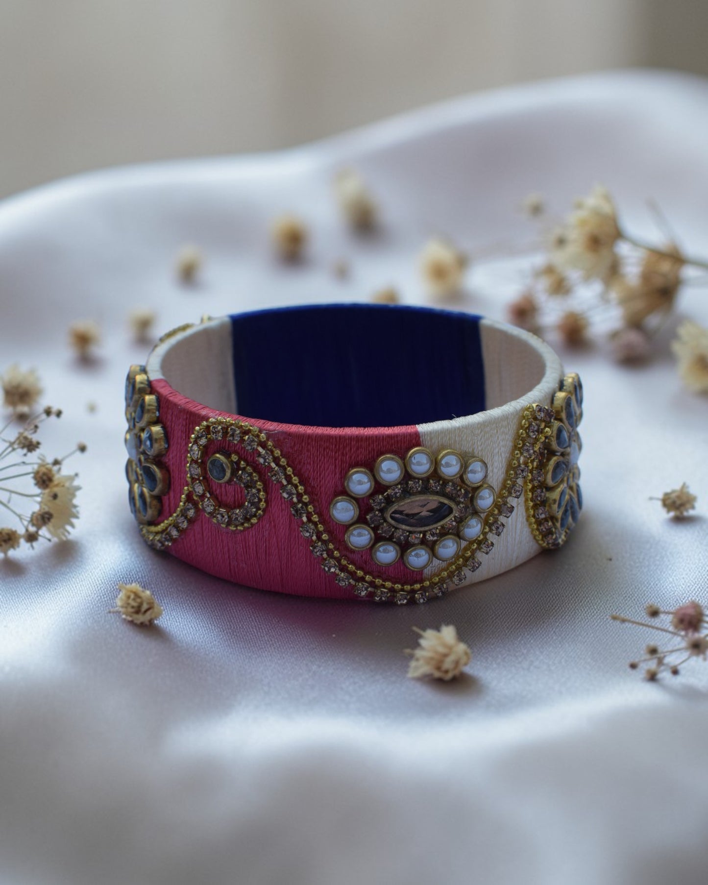 Triveni Noor Silk Thread Bangle