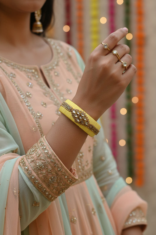 Peeli Noor Silk Thread Bangle