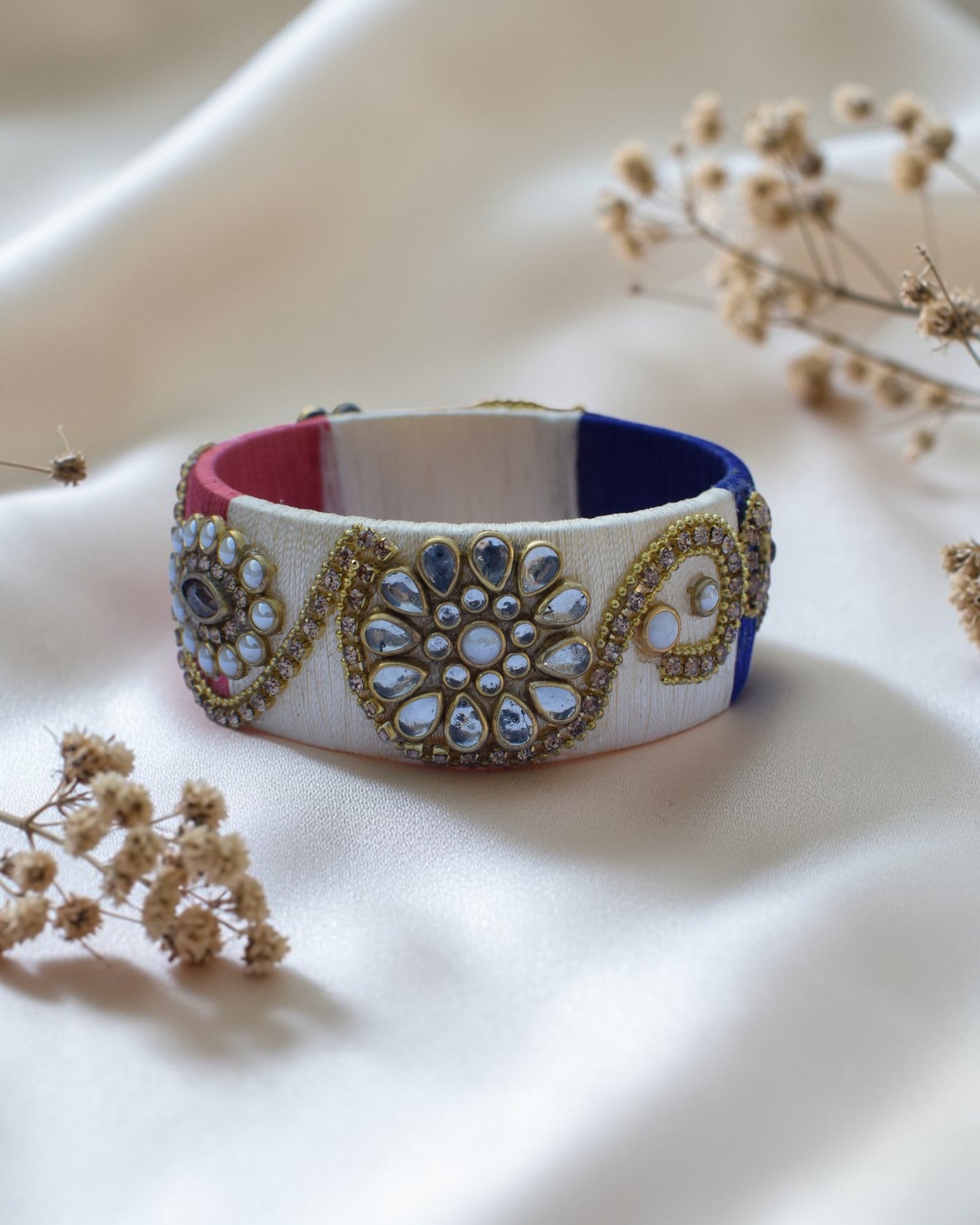 Triveni Noor Silk Thread Bangle
