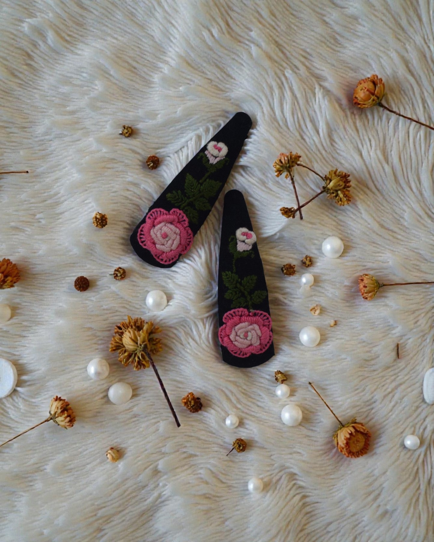 Rosette Whisper Clips